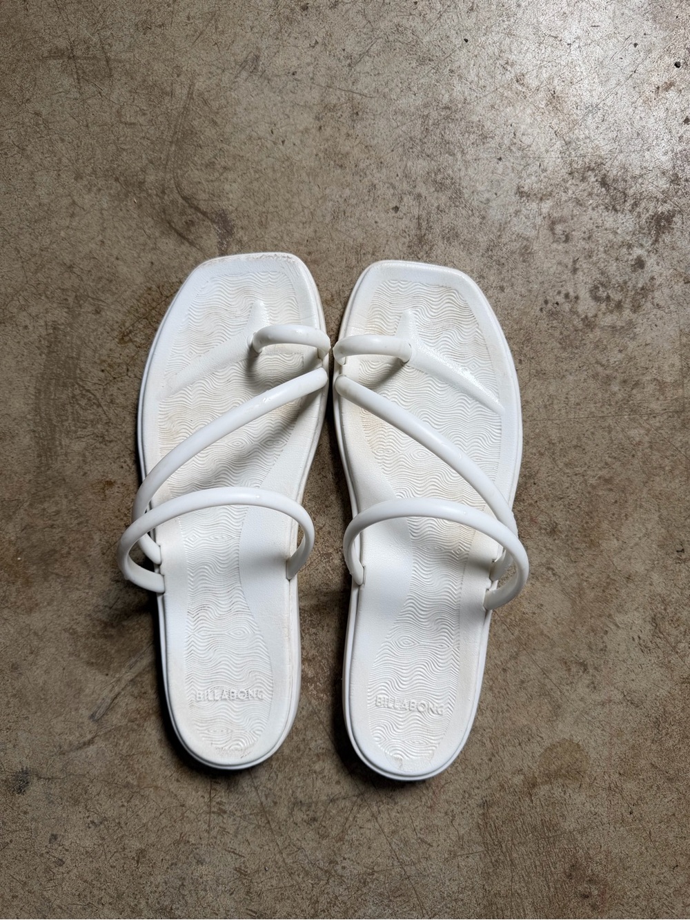 Billabong White Strappy Toe-Loop Sandals